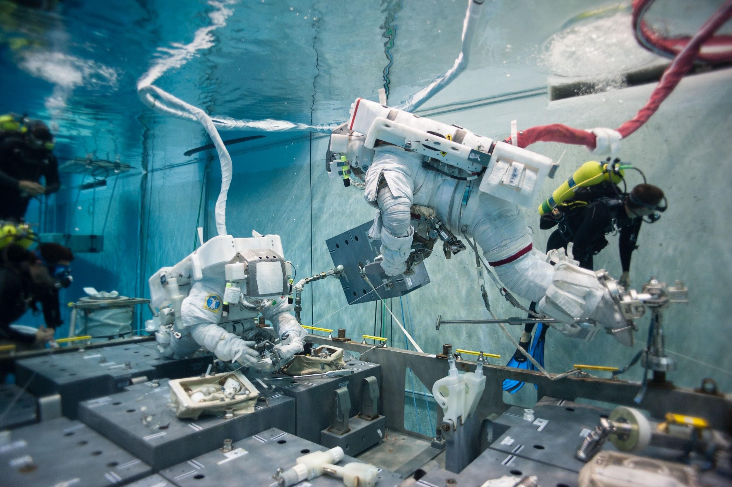 astronaut training under water